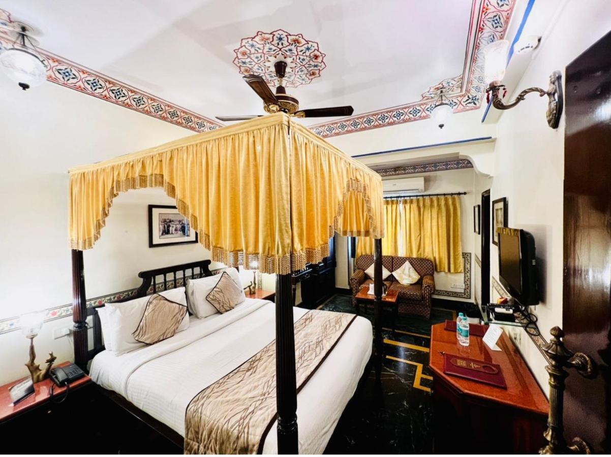 Umaid Mahal - A Heritage Style Boutique Hotel Jaipur Exterior photo