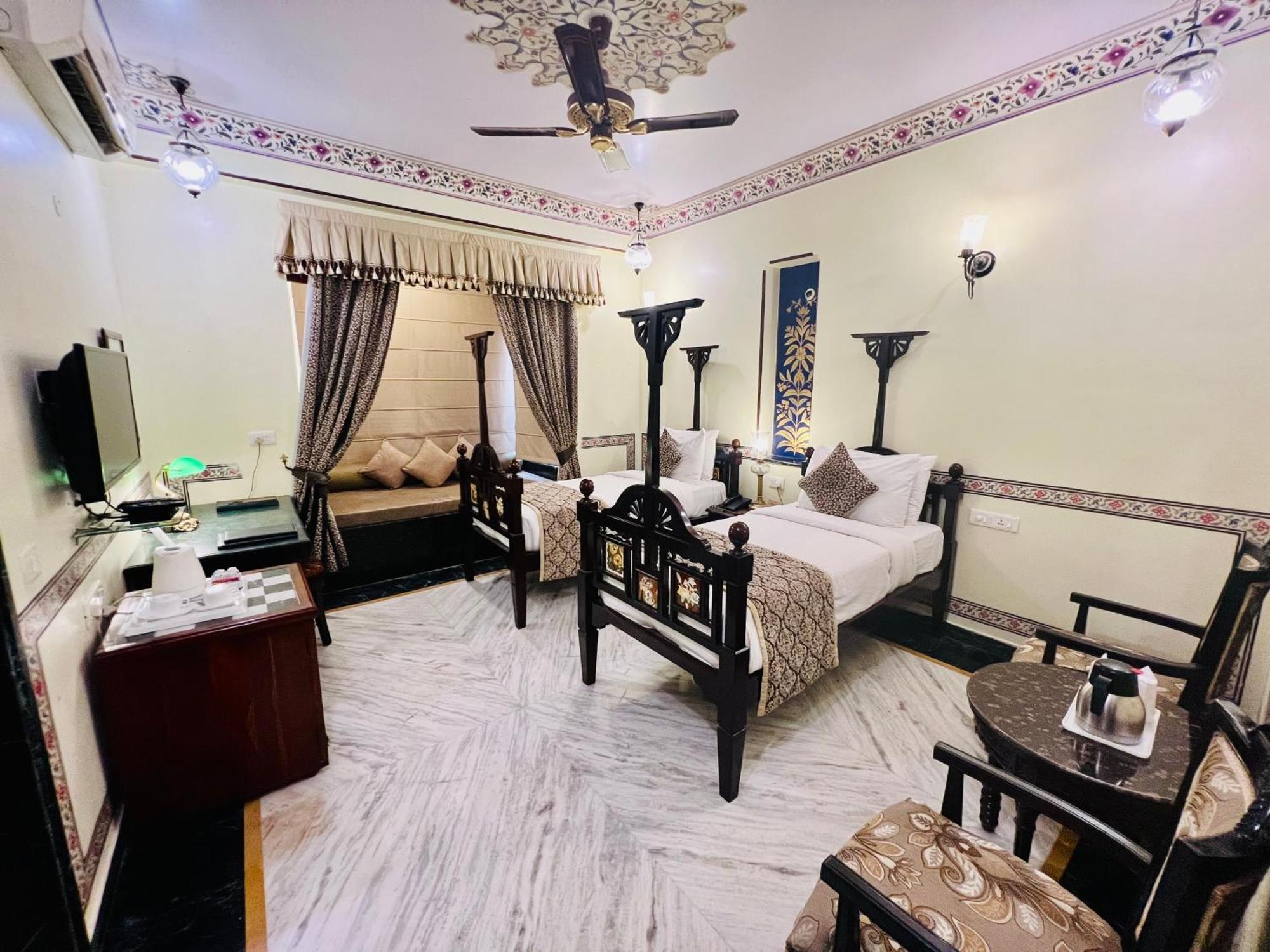 Umaid Mahal - A Heritage Style Boutique Hotel Jaipur Exterior photo