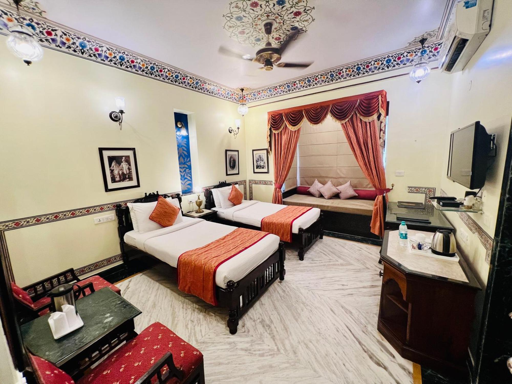Umaid Mahal - A Heritage Style Boutique Hotel Jaipur Exterior photo